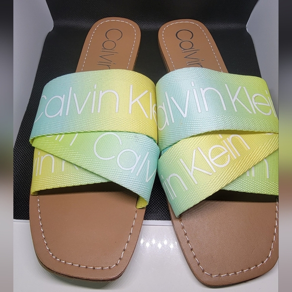 Calvin Klein Bainy Sandal slides - Picture 2 of 3